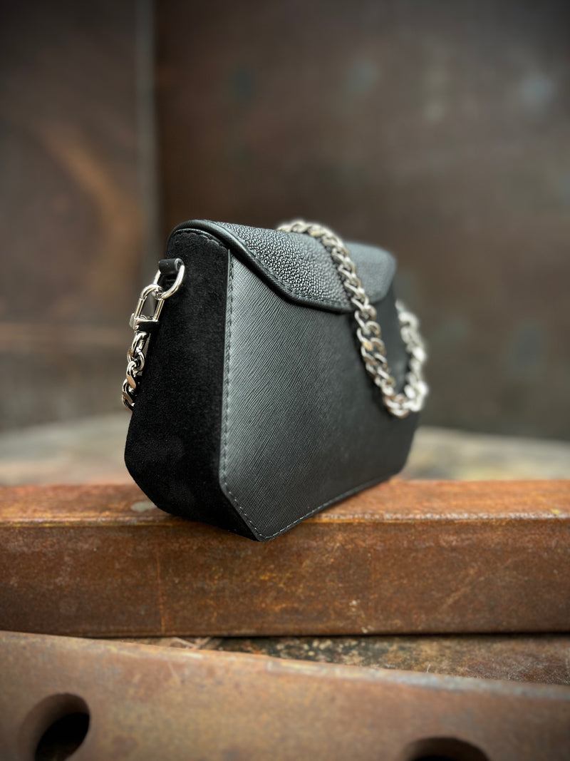 H I X . M I N I . S T I N G R A Y .